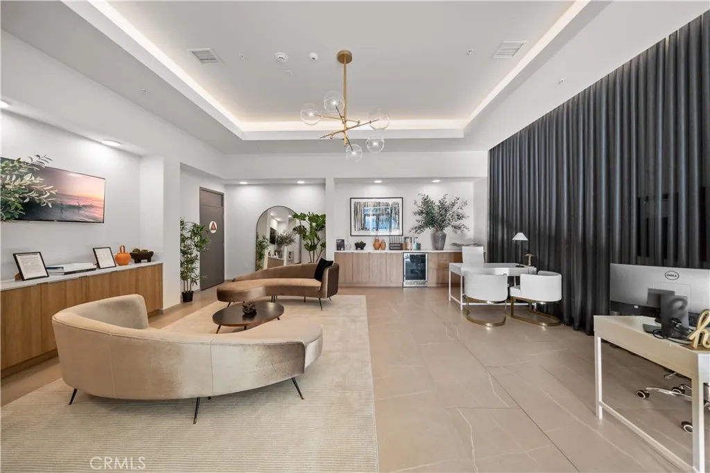 709 E Walnut Street 227, Pasadena, California 91101 home-pic-31